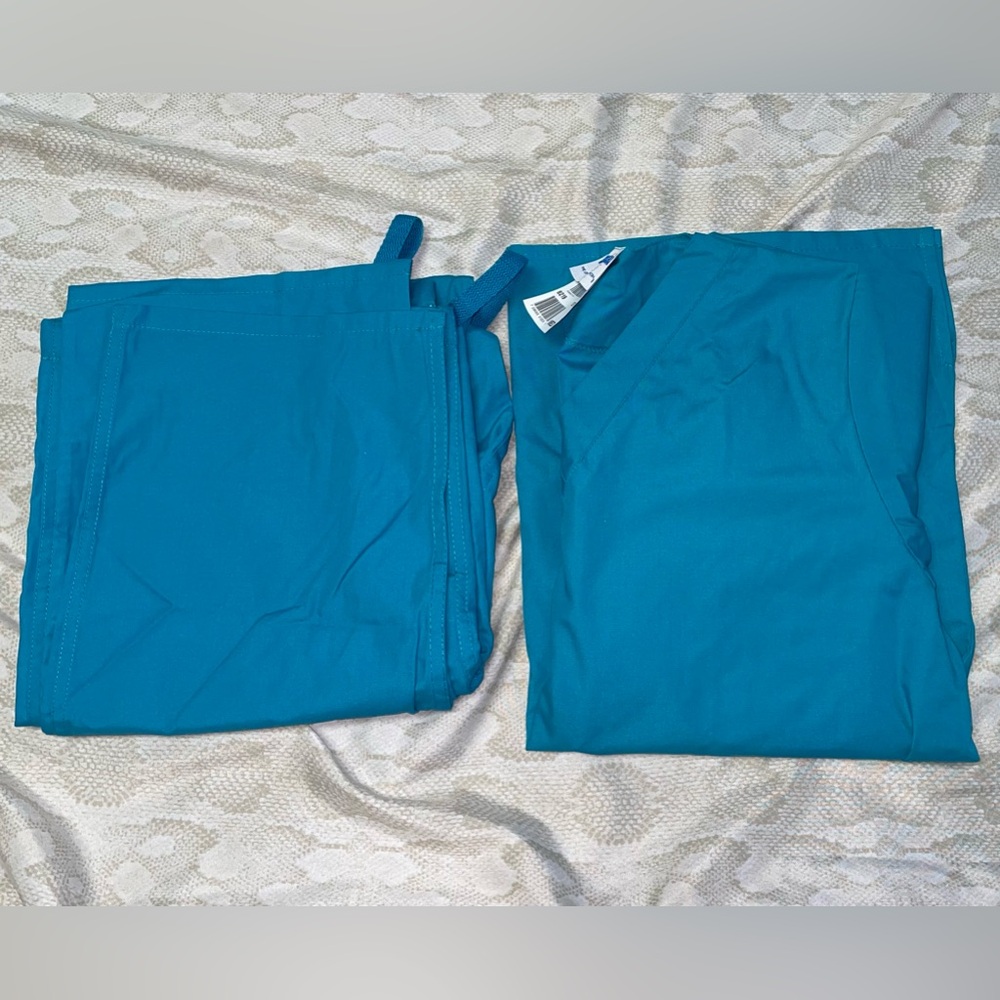 Landau Scrubs Set